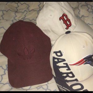 3 caps ( 3 hats )